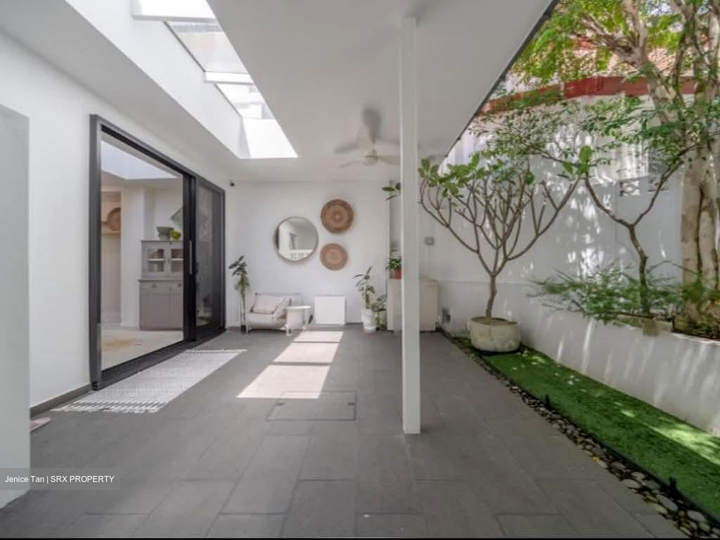 Lorong 107 Changi (D15), Terrace #565622821